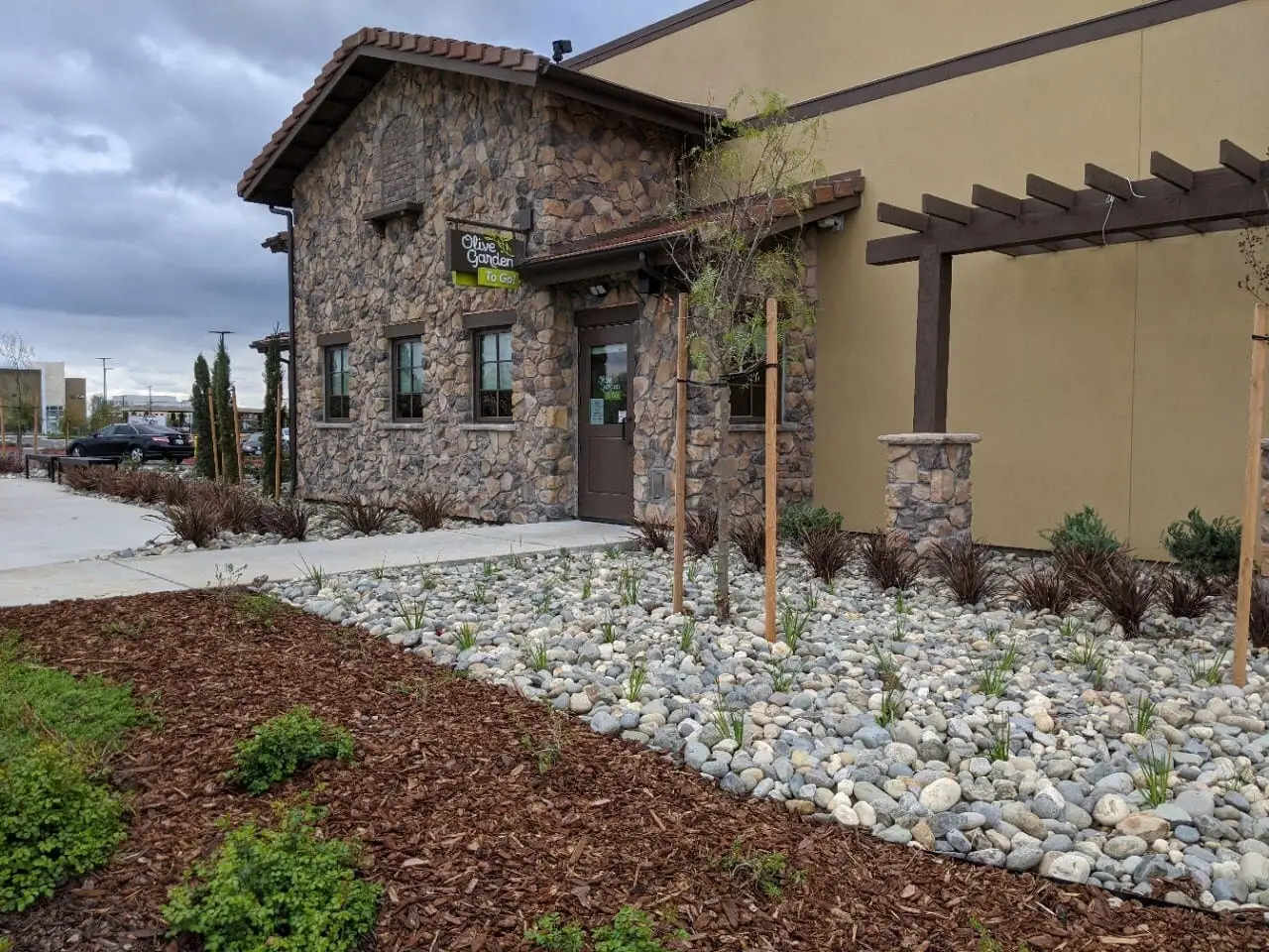 Olive Garden commercial landscape in Sacramento, CA